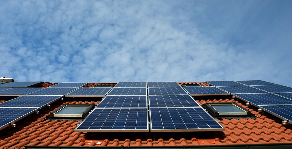 Différence entre panneaux solaires et panneaux photovoltaïques